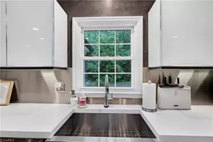 1401 Briarcliff Rd, Greensboro, NC 27408 - Photo 13