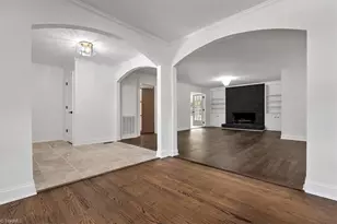 2914 Cornwallis Dr, Greensboro, NC 27408 - Photo 9