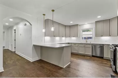 2914 Cornwallis Drive, Greensboro, NC 27408 - Photo 17