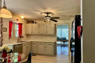 17 Spring Oak Ct, Greensboro, NC 27410 - Photo 5