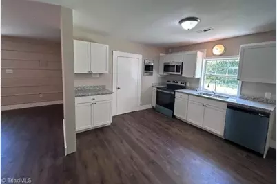 603 Thomas Street, Reidsville, NC 27320 - Photo 3