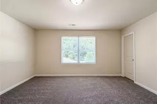 3423 Anita Glen Dr, Greensboro, NC 27405 - Photo 11