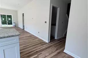 1520 McConnell Rd, Greensboro, NC 27401 - Photo 5