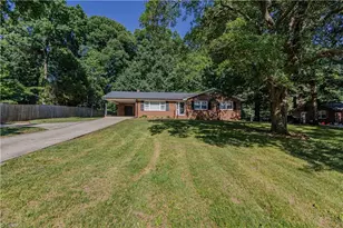 4101 La Grange Dr, Greensboro, NC 27406 - Photo 5