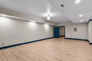 7 Clubview Ct, Greensboro, NC 27410 - Photo 33