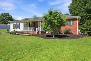1811 Aims Ave, Mount Airy, NC 27030 - Photo 3