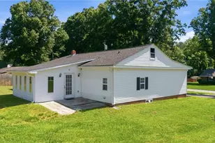 1811 Aims Ave, Mount Airy, NC 27030 - Photo 7