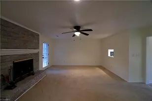 103 Briar Ridge Cir, Winston-Salem, NC 27104 - Photo 9