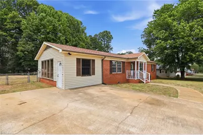 4041 Cresent Avenue, Trinity, NC 27370 - Photo 17