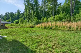 4010 Meredith Woods Ln, Winston-Salem, NC 27107 - Photo 3