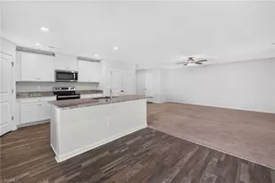 4010 Meredith Woods Ln, Winston-Salem, NC 27107 - Photo 11