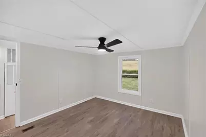 4560 Effie Lane, Walkertown, NC 27051 - Photo 15