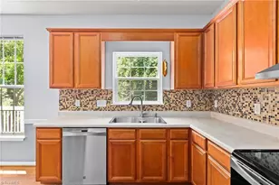 4415 Camden Ridge Dr, Greensboro, NC 27410 - Photo 37