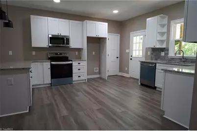 1213 Hillcrest Drive, Thomasville, NC 27360 - Photo 13