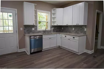 1213 Hillcrest Drive, Thomasville, NC 27360 - Photo 11