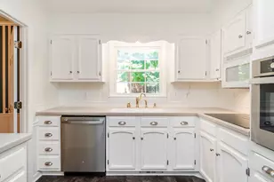 1004 Lamp Post Ln, Greensboro, NC 27410 - Photo 11