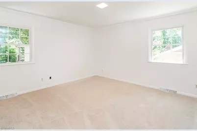 1004 Lamp Post Lane, Greensboro, NC 27410 - Photo 25
