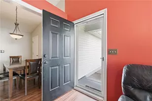 2545 Stratford Lake Rd, Winston-Salem, NC 27103 - Photo 5