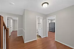 515 E Willowbrook Dr, Burlington, NC 27215 - Photo 3