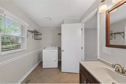 515 E Willowbrook Drive, Burlington, NC 27215 - Photo 19