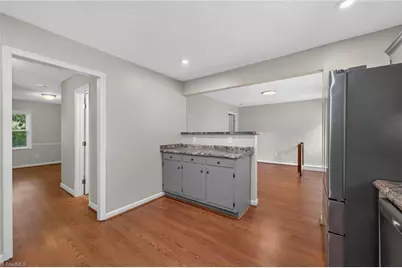 515 E Willowbrook Drive, Burlington, NC 27215 - Photo 9