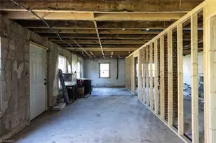 1009 7th St, North Wilkesboro, NC 28659 - Photo 27
