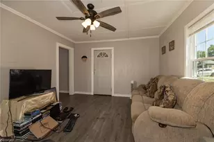 1009 7th St, North Wilkesboro, NC 28659 - Photo 5