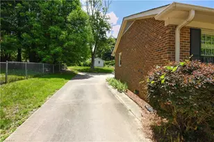 4803 Susan Terrace, Greensboro, NC 27410 - Photo 19