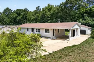 5423 Keenan Dr, Browns Summit, NC 27214 - Photo 3