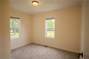 564 McDermott St, Asheboro, NC 27205 - Photo 11