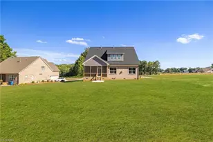 8305 Pyramid Dr, Summerfield, NC 27358 - Photo 33