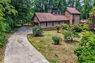 512 Forest Ln, Yadkinville, NC 27055 - Photo 3