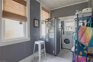 305 Irvin St, Reidsville, NC 27320 - Photo 23