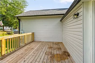 1441 Delaware Ave, Eden, NC 27288 - Photo 17