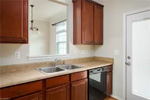 2674 Hartfield Commons Ln, Winston-Salem, NC 27103 - Photo 9