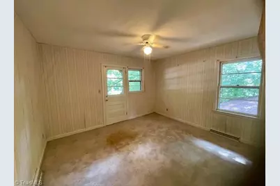 404 Western Boulevard, Lexington, NC 27295 - Photo 9
