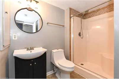 2208 Franklin Court, Burlington, NC 27215 - Photo 15