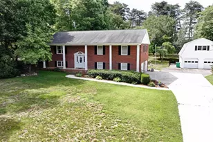 436 Forest Creek Dr, Winston-Salem, NC 27107 - Photo 1
