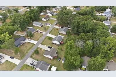 715 Dillon Street, Thomasville, NC 27360 - Photo 27