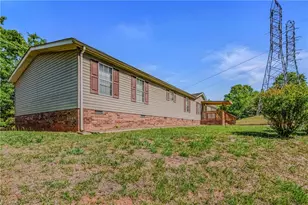 151 Fox Trot Ln, Pilot Mountain, NC 27041 - Photo 5