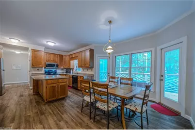 2448 Glen Cove Way, High Point, NC 27265 - Photo 9