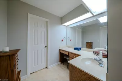 2448 Glen Cove Way, High Point, NC 27265 - Photo 33