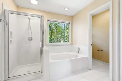 1424 Brookwood Drive, Winston-Salem, NC 27106 - Photo 37