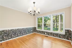 1424 Brookwood Dr, Winston-Salem, NC 27106 - Photo 9