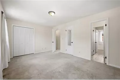 159 Charlestowne Circle, Winston-Salem, NC 27103 - Photo 17