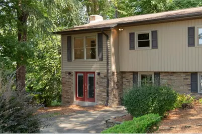 1524 Holly Circle, Wilkesboro, NC 28697 - Photo 5