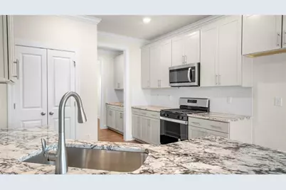 100 Harbor Hill Boulevard, Jamestown, NC 27282 - Photo 13