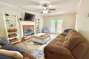 1104 Elmwood Ave, High Point, NC 27265 - Photo 9