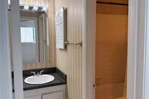 205 Village Ln, Greensboro, NC 27409 - Photo 13