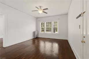 906 W Market St, Greensboro, NC 27401 - Photo 5